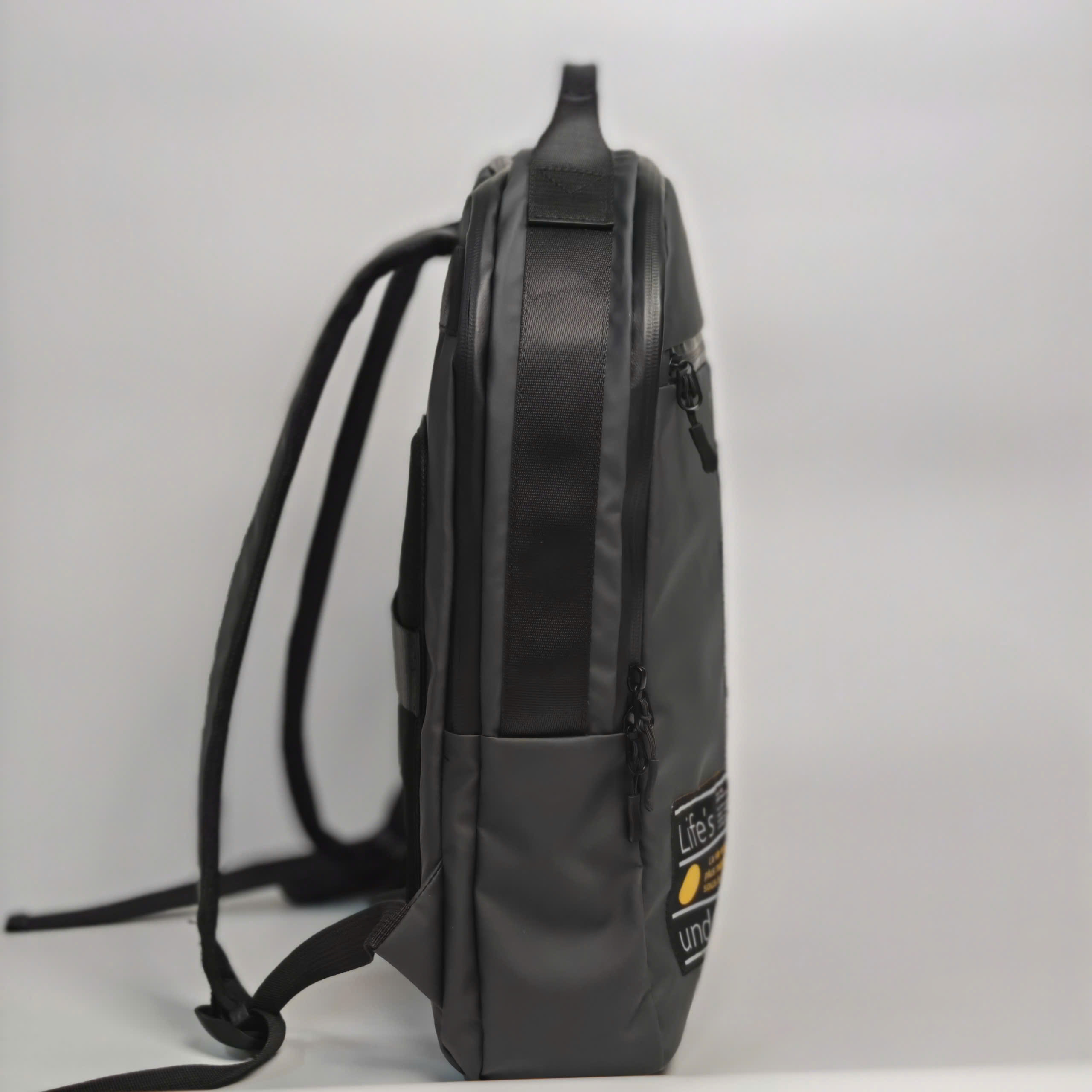 balo-laptop-cong-nghe 