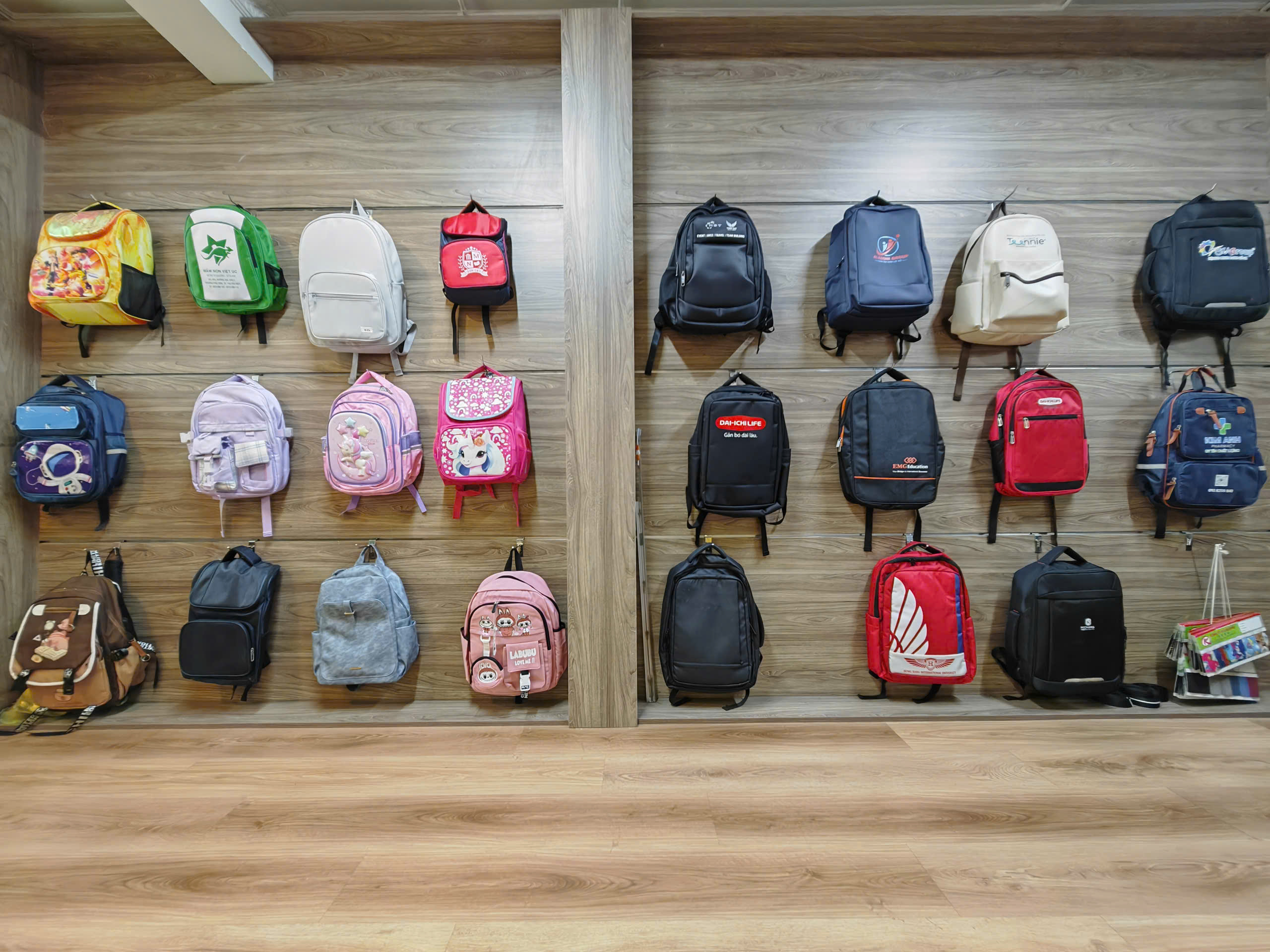 phoi-mau-balo-laptop